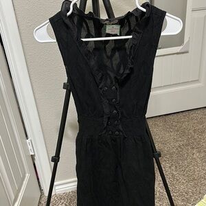 Elegant Black Sleeveless Dress